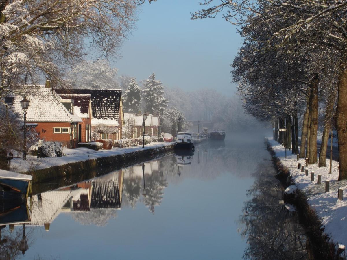 B&B De Gouden Vlo Donkerbroek Bagian luar foto